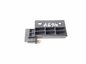 Jeep Grand Cherokee WK2 (2010–2026) Antenna amplifier 68068148AA - 3