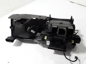 AUDI A4 B9 (2015–2026) Boîtier de chauffage habitacle 8W1820005AL - 4