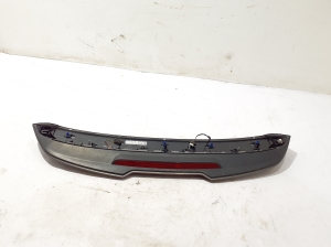 AUDI A4 B9 (2015–2026) Becquet de hayon 8W9827933B - 4