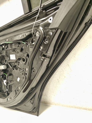 Mercedes Benz C-Class 205 (2014–2021) Rear side doors - 11