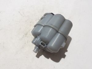 AUDI A4 B9 (2015–2026) Ausgleichsbehälter 8W1121405K - 3