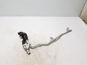   Tuyau  - 8W0819885B 
