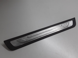 Kia Sorento (2009–2014) Inner sill trim 858812P100 - 2