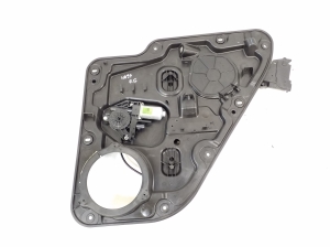   Rear side door window regulator  - 68231068AA 