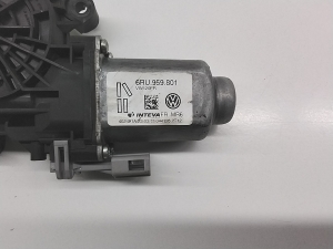 Skoda Citigo (2011–2026) Front door window regulator motor 6RU959801 - 4