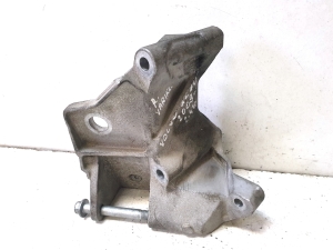 VOLVO XC70 (2007–2016) Engine bracket 30681951 - 4