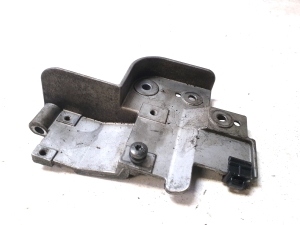 VOLVO XC70 (2007–2016) Other bracket 30777068 - 2