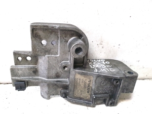 VOLVO XC70 (2007–2016) Other bracket 30777068 - 5
