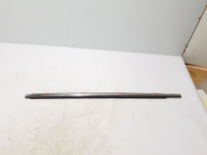   Esiukse klaasi välimine liist  - 757100E170 