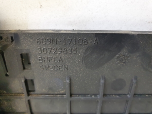 VOLVO XC70 (2007–2016) Engine control unit bracket 30729835 - 4