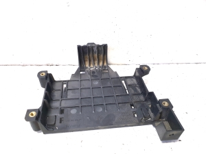 VOLVO XC70 (2007–2016) Engine control unit bracket 30729835 - 5