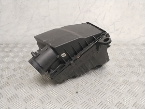 VOLVO XC60 (2017–2026) Luftfiltergehäuse 31474862 - 3
