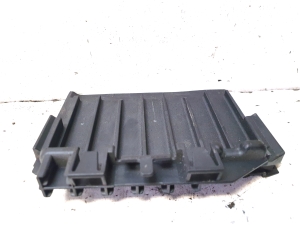 VOLVO XC70 (2007–2016) Sicherungskastendeckel vorne 8G9T14A076MB - 4
