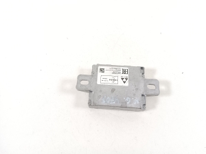 BMW IX3 G08 (2021–2026) Antenas pastiprinātājs 8735007 - 3