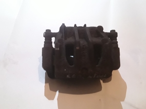 Front brake caliper - 581102W700