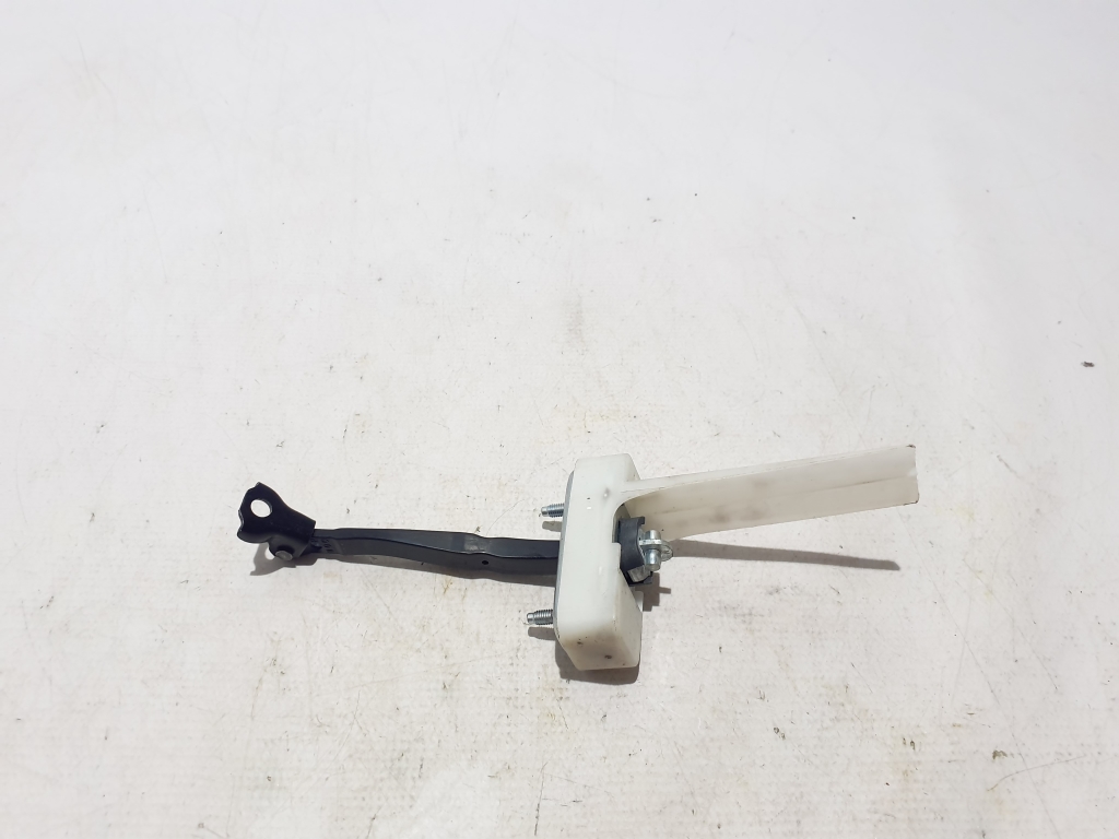 LEXUS RX LA1 (2022–2026) Rear side door opening limiter 686400E120 LEXUS RX LA1 (2022–2026) Rear side door opening limiter 686400E120