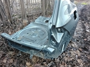 Volkswagen Tiguan (2017–2026) Aizmugurējais spārns un tā detaļas 5NL809402 - 5