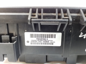 Jeep Grand Cherokee WK2 (2010–2026) Drošinātāju bloki P68242818AC - 2