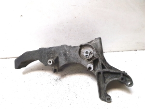 RENAULT Trafic II (2001–2014) Alternator bracket 820018323 - 2