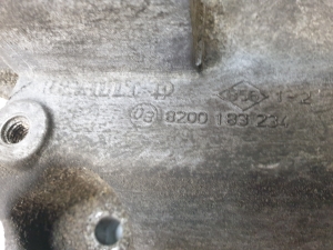 RENAULT Trafic II (2001–2014) Alternator bracket 820018323 - 3