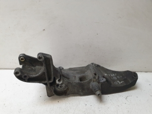 RENAULT Trafic II (2001–2014) Alternator bracket 820018323 - 4