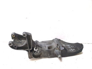 RENAULT Trafic II (2001–2014) Alternator bracket 820018323 - 5