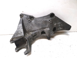 Alternator bracket - 820018323