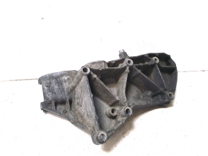 RENAULT Trafic II (2001–2014) Alternator bracket 820018323 - 7