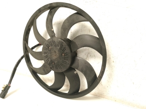Land Rover Sport (2013–2026) Dzesēšanas ventilators un tā daļas JLRB85PLA - 3
