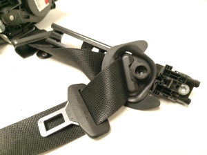 Mercedes Benz C-Class 204 (2007–2014) Sicherheitsgurt vorne A2048602586 - 4