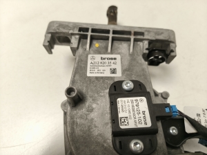 Mercedes Benz C-Class 204 (2007–2014) Trunk lid soft-close actuator A2128203542 - 4