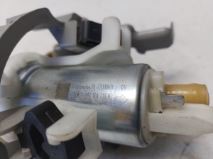 BMW 7 SERIJA E65 (2001–2008) Kütusepump paagis 16147186142 - 3