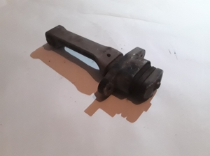 Kia Sorento (2009–2014) Engine mount 219502P950 - 3