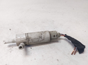 Mercedes Benz ML-Class 166 (2011–2015) Front headlight washer motor 0185450026 - 2