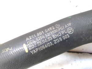 Mercedes Benz E-Class W211 (2002–2009) Jahutusradiaatori voolik A2115015482 - 4
