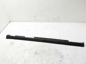   Exterior sill trim  - 758600E100 