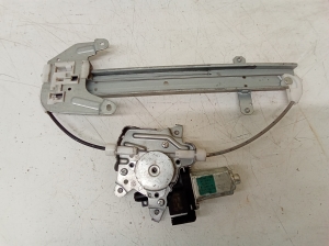 NISSAN X-Trail T30 (2001–2007) Aizmugurējo durvju logu pacēlājs 807308991C - 3