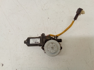 Fensterhebermotor vorne - 824503E000