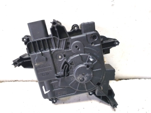 Volkswagen Caddy V (2020–2026) Sliding door lock 2K7843653C - 5