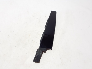   Baguette extérieure de vitre de porte avant  - 3G0837901P 