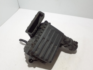 Volkswagen Passat B8 (2014–2023) Luftfiltergehäuse 5Q0129607AA - 4