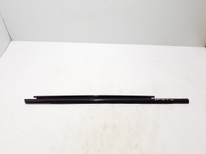   Lèche-vitre extérieur de porte arrière  - LR048561 