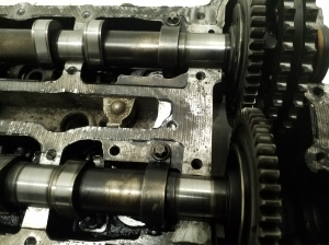 Mercedes Benz E-Class W211 (2002–2009) Cylinder head and its parts - 4
