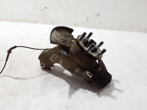 Land Rover Evoque (2011–2018) Front wheel hub LR109400 - 2