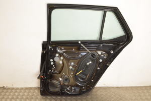 Skoda Fabia MK 3 (2014–2021) Tagumised küljeuksed 6V6833312 - 4