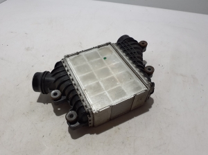Land Rover Evoque (2011–2018) Vahejahuti radiaator HJ329L440AC - 2