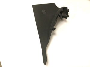 Mercedes Benz C-Class 205 (2014–2021) Tagumise toe sisekujundus - 6