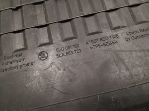 Skoda Enyaq iV I (2020–2026) Kofferraumteppich 5LG061160 - 2