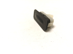 RENAULT Clio IV (2012–2019) Schalter Heckklappe schließen 8200385516 - 5
