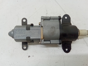 Chrysler Grand Voyager IV (2001–2007) Side sliding door motor 04717974AG - 2